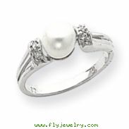 14k White Gold 6mm Pearl A Diamond ring