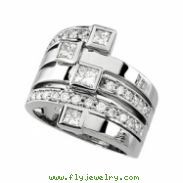 14K White Gold Diamond Right Hand Ring