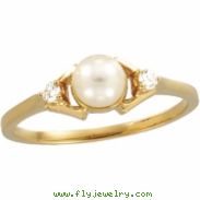 14K Yellow Gold Cultured Pearl And Diamond Ring